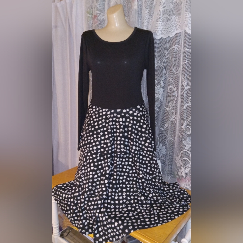 NWT Womens Size Med L/S Lularoe Dress Black and White Polka Dot Skirt